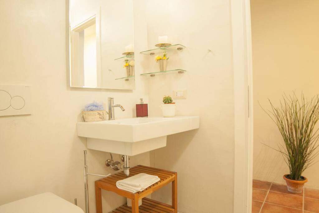 Cozy Macci Flat 4 People Near Santa Croce Square Leilighet Firenze Eksteriør bilde